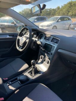 
 Volkswagen Golf Golf 5p 1.6 tdi Tech full									