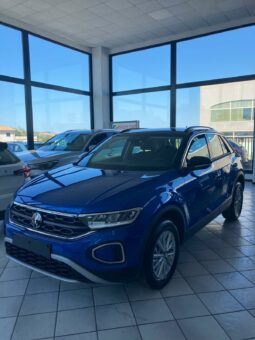 
 Volkswagen T-Roc 1.0 tsi Life full									