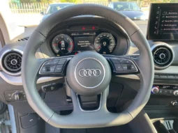 
 Audi Q2 35 2.0 tdi Identity Black s-tronic full									