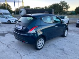 
 Lancia Ypsilon 1.2 Gold ecochic Gpl 69cv my16 full									