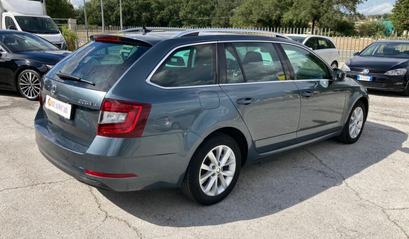 
 Skoda Octavia Wagon 1.6 tdi Executive 115cv dsg AUTOCARRO N1 full									