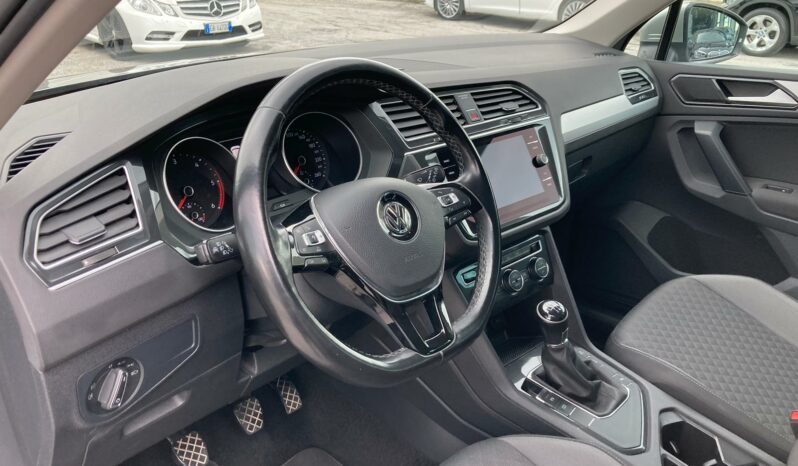 
 Volkswagen Tiguan 1.6 tdi Sport 115cv full									