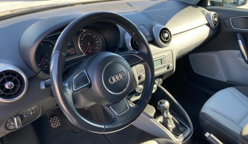 
 Audi A1 1.6 tdi Ambition 105cv full									