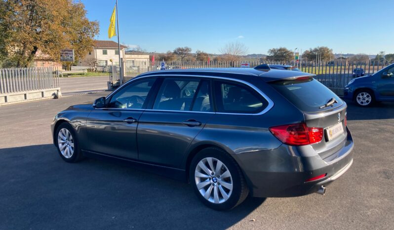 
 BMW 318 d Touring Modern full									