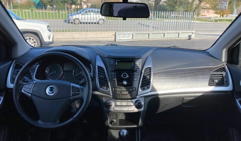 
 SsangYong Korando 2.0 e-xdi Plus 2wd 148cv full									