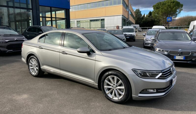 
 Volkswagen Passat 2.0 tdi Executive 150cv dsg full									