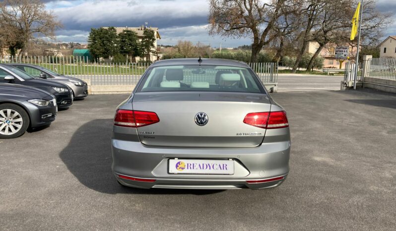 
 Volkswagen Passat 2.0 tdi Executive 150cv dsg full									