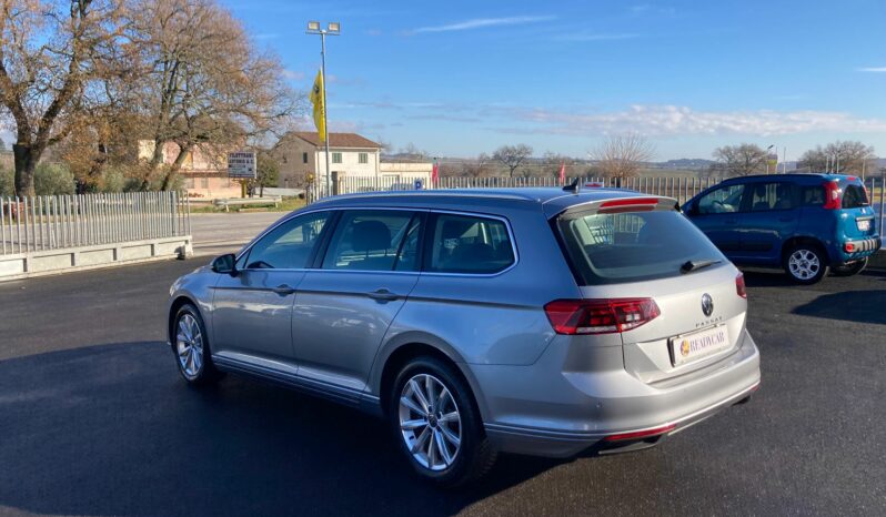 
 Volkswagen Passat Variant 2.0 tdi Business 150cv dsg full									